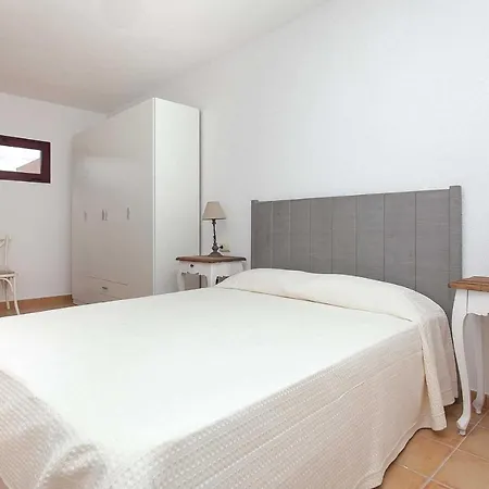 Sleeps 4 Pool Wifi Villa